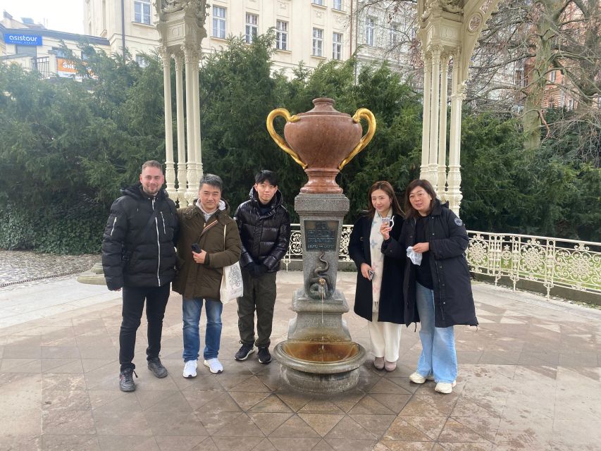 Karlovy Vary: Mineral Hot Springs Tasting and Walking Tour - The guide makes the biggest difference