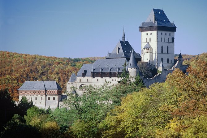 Karlstejn Castle - Half Day Coach Tour From Prague - The uphill walk to Karlštejn Castle