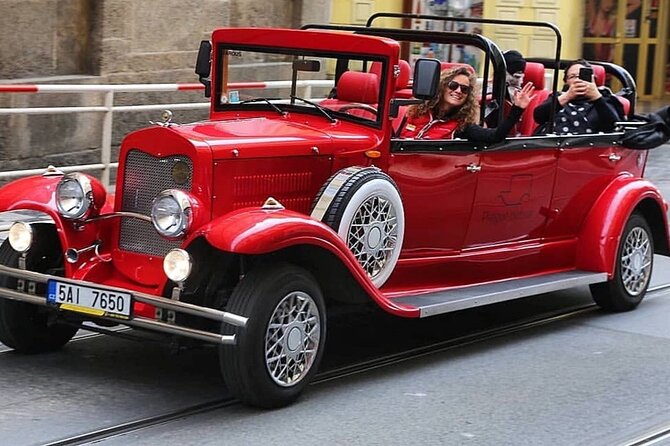 Karlstejn Castle in Vintage Convertible Car - The drive to Karlstejn Castle