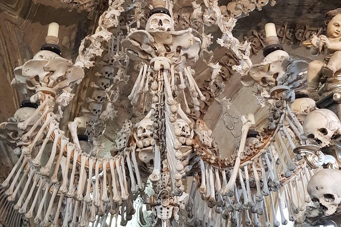 Kutná Hora and Bone church - private tour with PERSONAL PRAGUE GUIDE - Two hours in the old town, with lunch built in