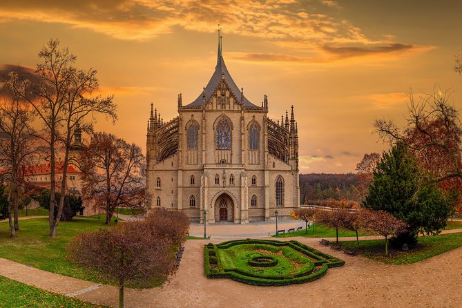 Kutná Hora Medieval Town in Vintage Cabrio car - Key points at a glance
