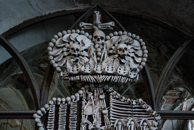 Kutna Hora Private day trip from Prague with lunch, admission and local treat - What the private format changes
