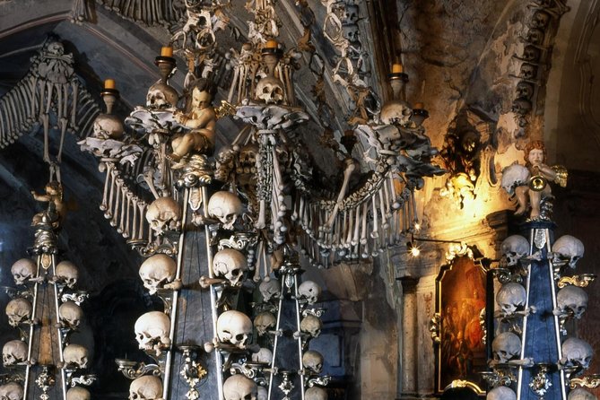 Kutna Hora & St. Barbara Cathedral & Ossuary - Walking through Kutna Hora’s historic center