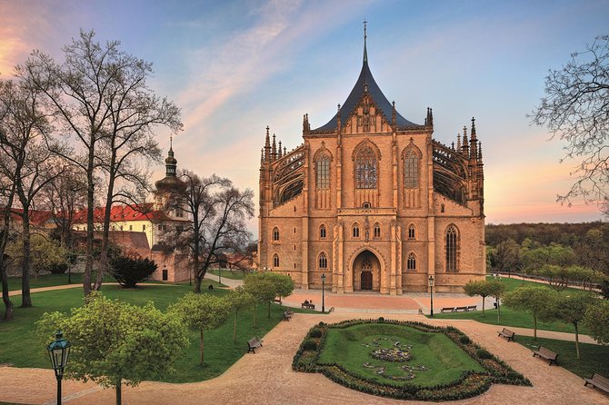 Kutna Hora & St. Barbara Cathedral & Ossuary - Practical details that affect your afternoon