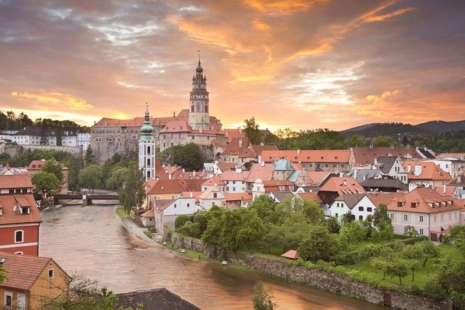 Las Mas Bellas Ciudades de Europa Central - The route at a glance: Prague to Budapest in eight days