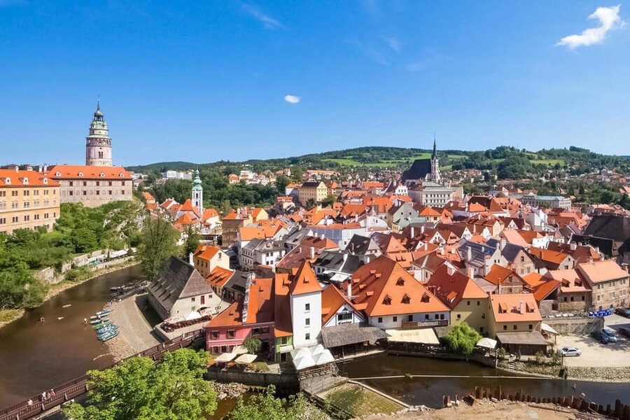 Linz: Private Day Trip to Cesky Krumlov - Communication, driving, and guide quality