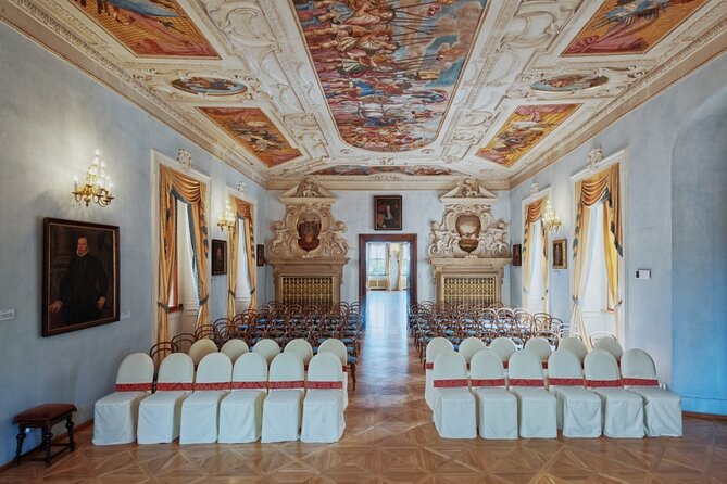 Lobkowicz Palace Concert in Prague Ticket - The music room and its painted ceiling