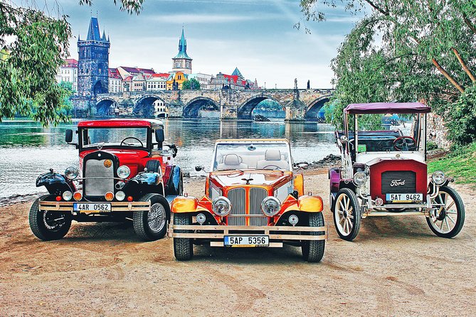 Luxury vintage car cabro replica tour to Carlsbad - Four hours to walk, taste, and browse