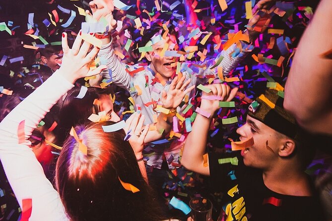 MONDAYS LIKE FRIDAYS - GIRLS 3 FREE DRINKS | Admission Ticket - Quick take on Prague’s Monday party