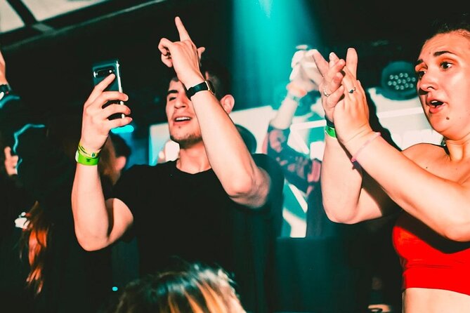 MONDAYS LIKE FRIDAYS - GIRLS 3 FREE DRINKS | Admission Ticket - What the admission price includes