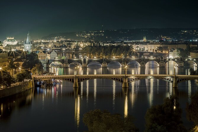 Mystery Tour at Charles Bridge and Prague Castle: Alchemy & Magic - Crossing Charles Bridge with Charles IV and the astrologers