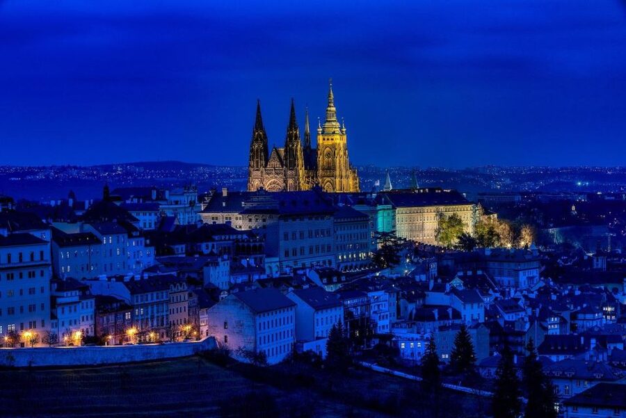 Night tour: Dark Side of Prague with Craft Beer - Alchemists, masons, ghosts, and rebellion
