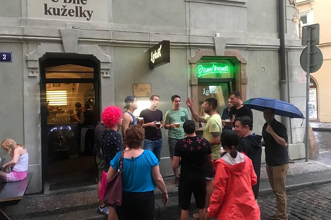 Old Prague pubs tour. Beer and dinner included! - Who should book this experience