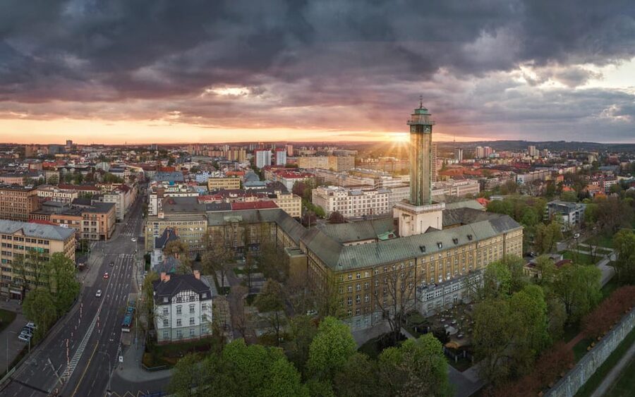 Ostrava: Entrance to the viewing tower of the new town hall - Free binoculars and the value of the guide talk
