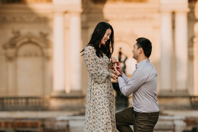 Photographer in Prague - Couple, engagement & portrait photoshoot - A private hour for photographs in Prague