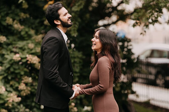Photographer in Prague - Couple, engagement & portrait photoshoot - Meeting at Malá Strana at 7:30 am