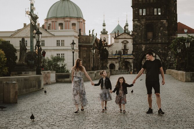 Photographer in Prague, private photoshoot - Prague Castle as the final grand backdrop