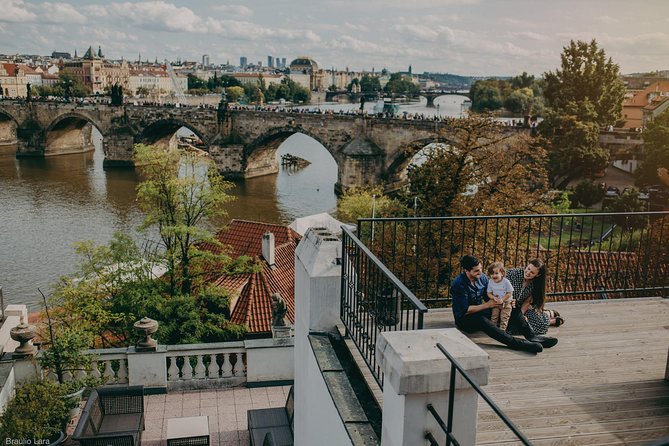 photoshoot in prague - Charles Bridge: the classic Prague postcard