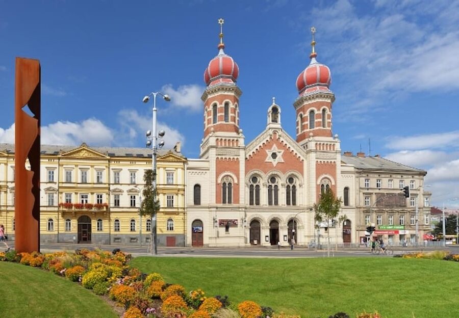 Pilsen: Old Town Guided Walking Tour - Pilsen City Hall and civic power