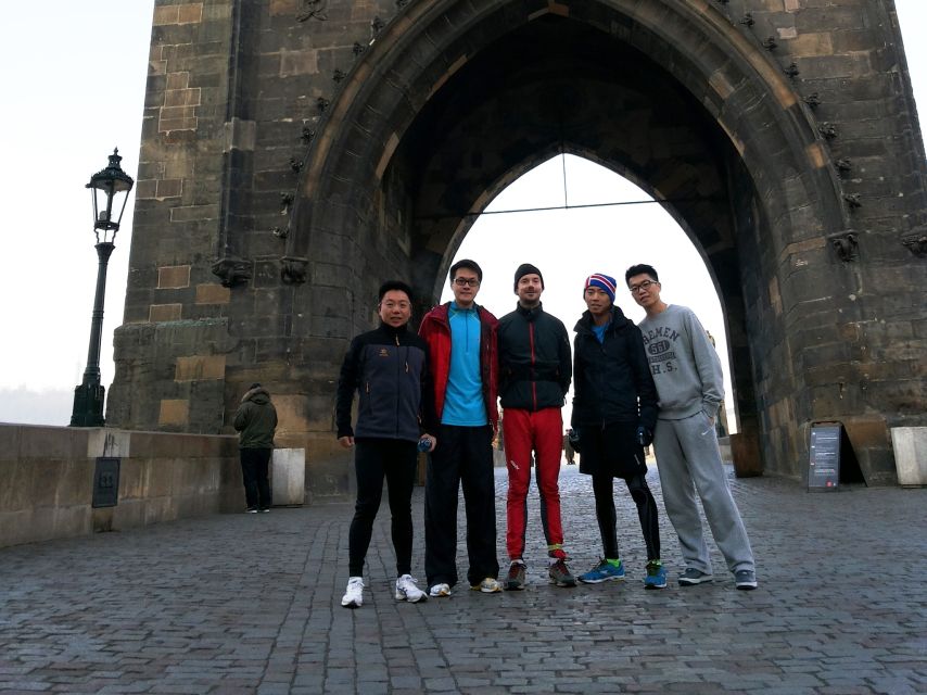 Prague 1.5-Hour Compact City Center Running Tour - Josefov and the final stretch