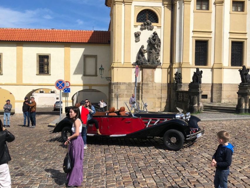 Prague: 1-Hour Private Tour in Vintage Car - Is $194 good value for a private group?