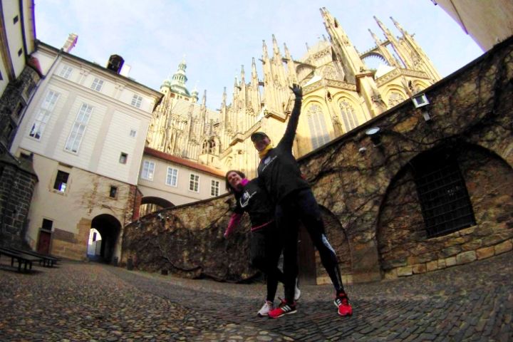 Prague 1-Hour Sight Running Tour - Price, group size, and what you receive