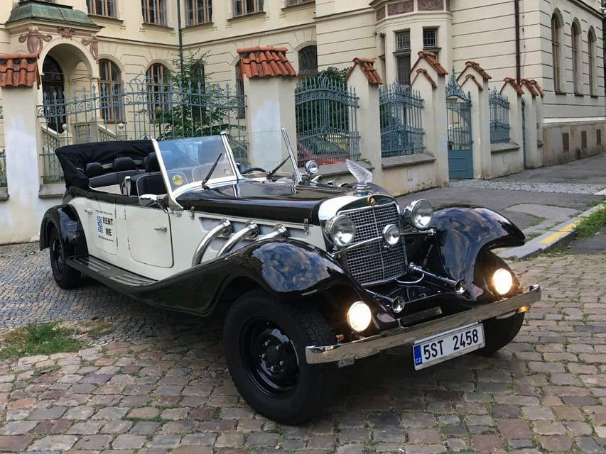 Prague: 120min Private Tour in Vintage Car, up to 6people! - The riverfront, Dancing House, and New Town