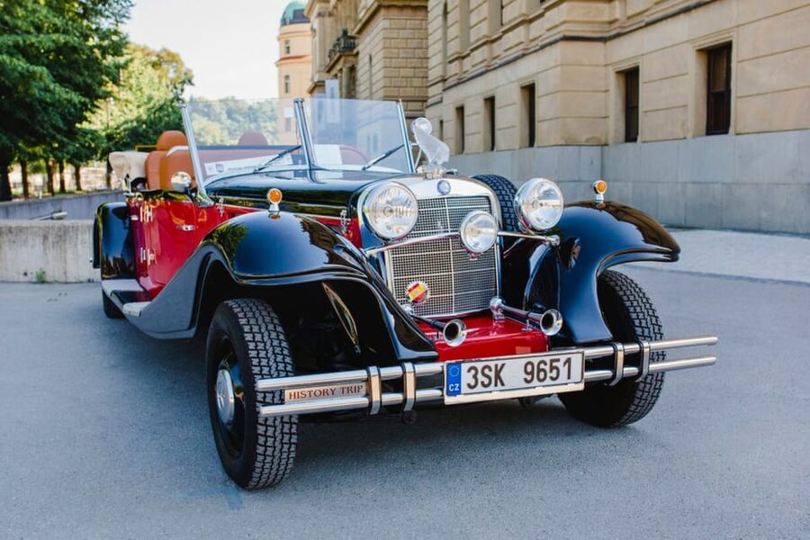 Prague: 120min Private Tour in Vintage Car, up to 6people! - Language, seating, and what to confirm