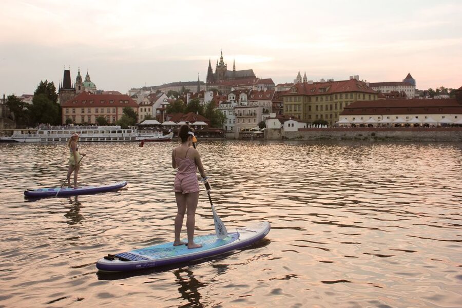 Prague: 2-Hour Paddle Boarding in the City Centre - The first briefing: board, paddle, and safety