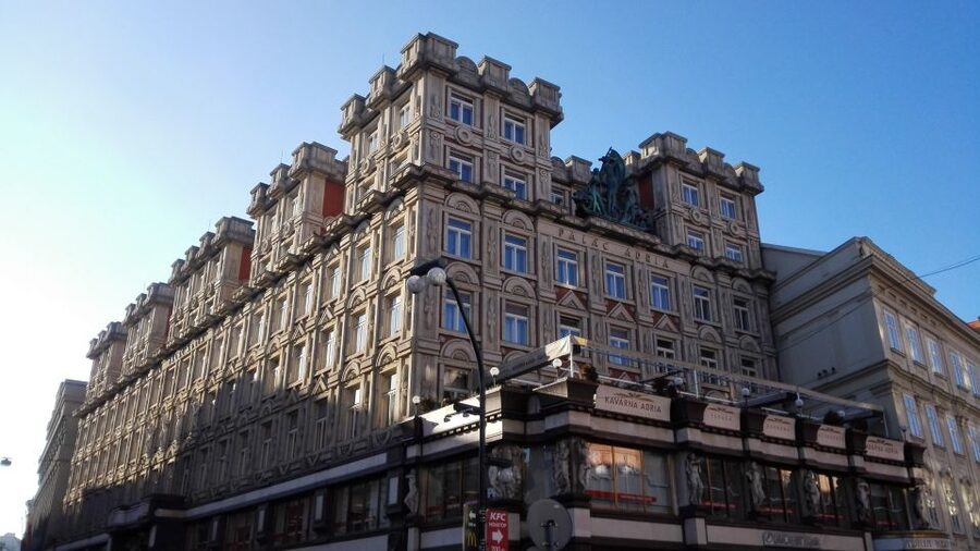 Prague 3-Hour Architectural Tour - Why Prague works so well as an architecture lesson