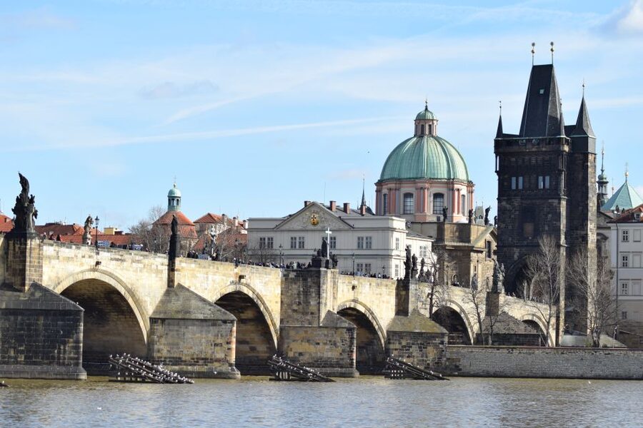 Prague: 3-hour Evening River Cruise with Dinner - Practical advice for a smoother evening