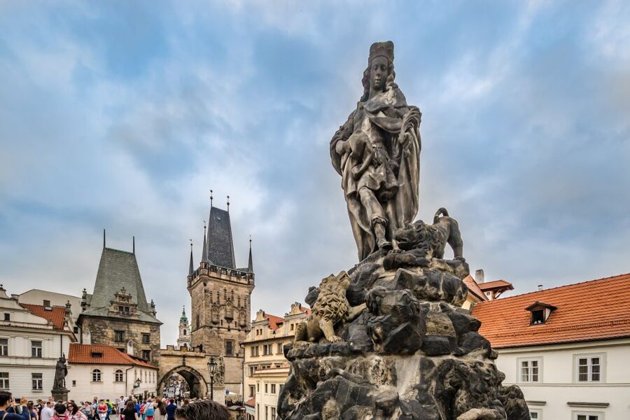 Prague: 3-Hour Walking Tour of Old Town & Prague Castle - Key points to know before you book