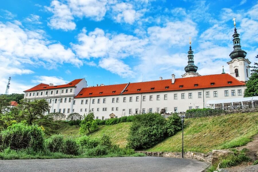 Prague: 4-Hour Segway and Scooter Tour with Lunch and Drinks - Strahov Monastery and Petřín Hill