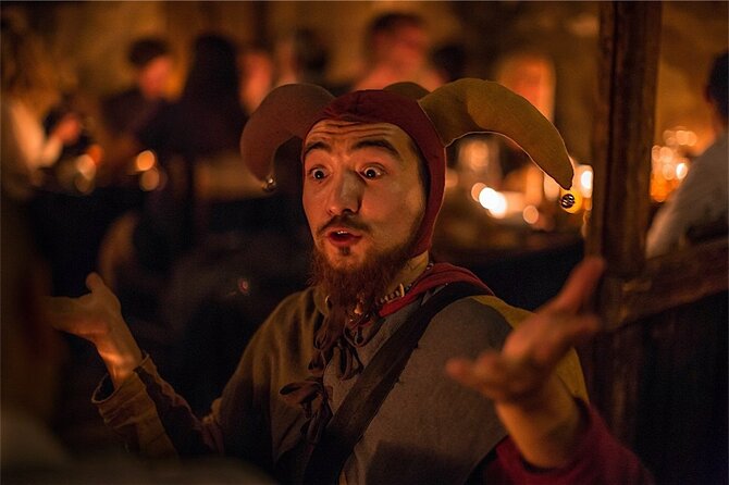 Prague 5 Courses Medieval Dinner and Live Performances - Timing, group size, and booking advice