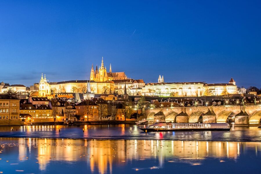 Prague: 50-Minute Sightseeing Evening Cruise - Setting out from Pier 4 on the Vltava