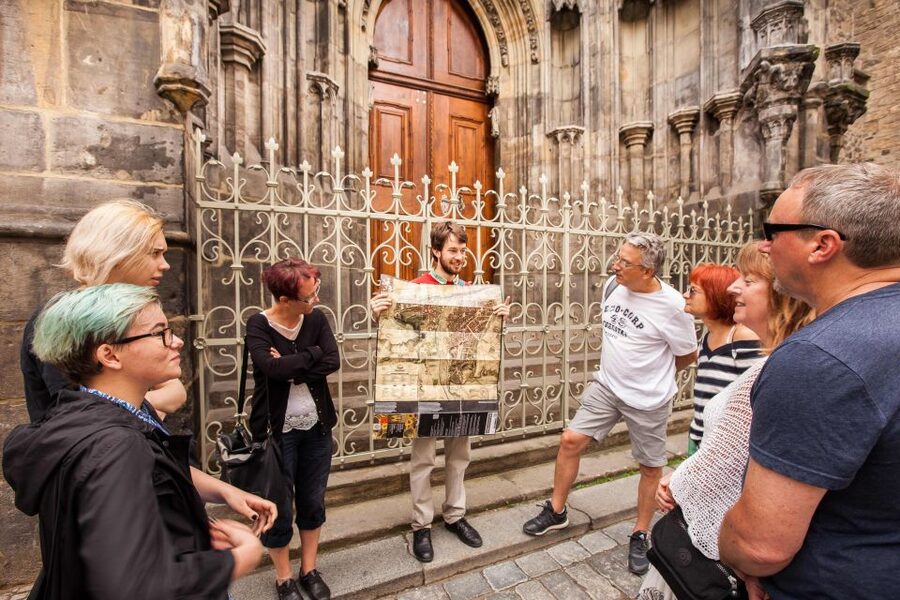 Prague: 6-Hour City Tour including Cruise and Lunch - Key points at a glance