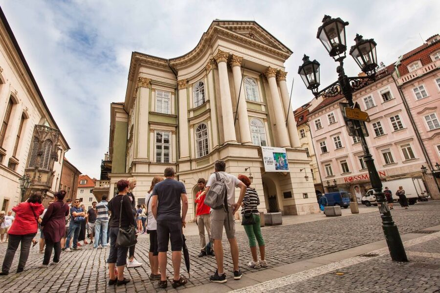 Prague: 6-Hour City Tour including Cruise and Lunch - Prague Castle and St. Vitus Cathedral