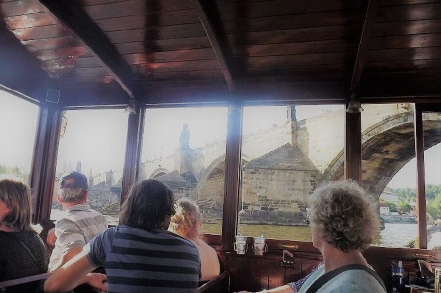 Prague: 6-Hour Tour with River Boat Cruise and Lunch - Starting beside Old Town Square