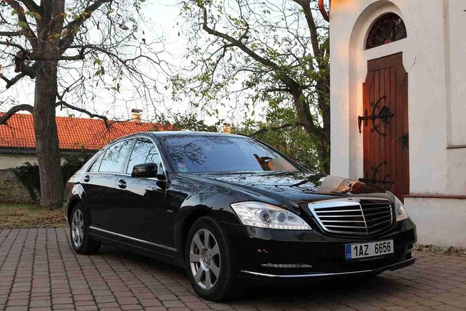 Prague airport luxury transfer by a Mercedes Benz S class - A 30-minute ride into central Prague