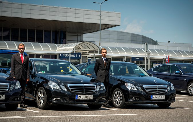 Prague Airport Private Departure Transfer - Punctuality, communication, and the one serious risk