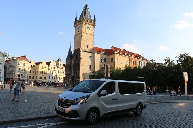Prague Airport Transfers, Praga Aeropuerto Traslados, ESPAŇOL-ENG - Arriving in Prague without the taxi queue