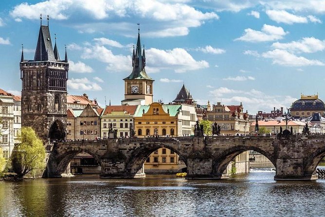 Prague Airport Transfers, Praga Aeropuerto Traslados, ESPAŇOL-ENG - What the ride itself includes