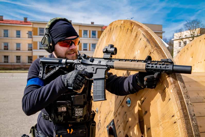 PRAGUE AIRSOFT SHOOTING GAMES - Unlimited Ammunition Changes the Pace