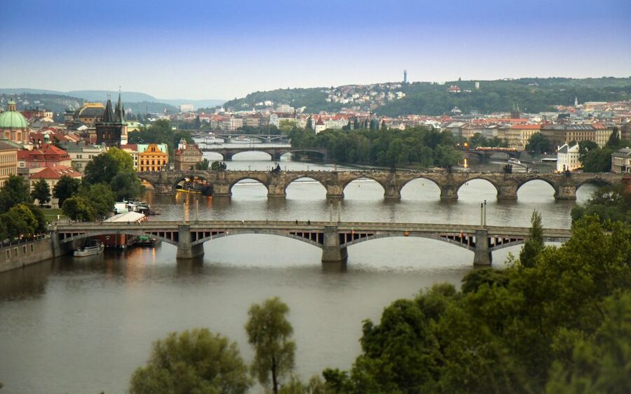 Prague "ALL-IN-ONE" City E-Bike Tour - The 75-minute Czech lunch break