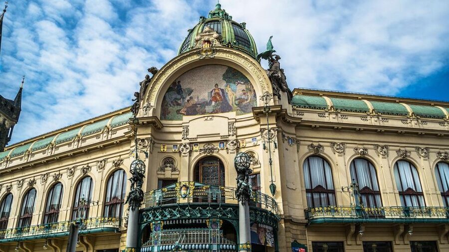Prague Audioguide - TravelMate app for your smartphone - Food, quizzes, and written transcripts