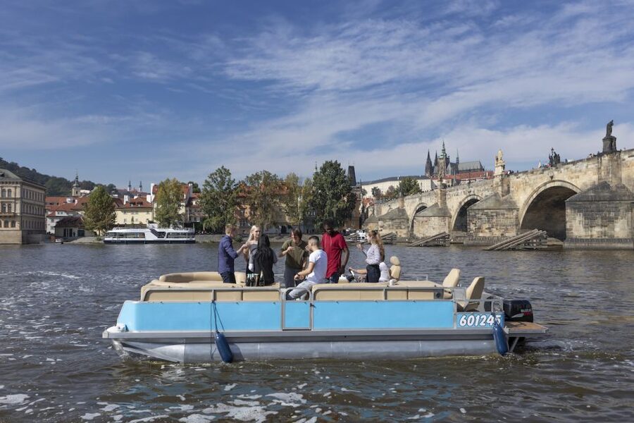 Prague: Beer Boat Tour - Starting between the houseboat and Botel Albatros
