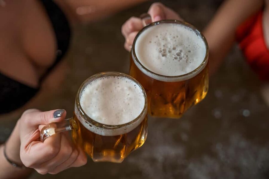 Prague: Beer Spa Experience with Unlimited Beer and Sauna - Who should book this experience?
