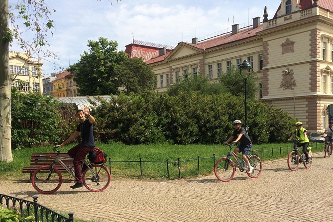 Prague Bike Tour - Stunning Viewpoints, Castle, City & Park - Returning across the river through the New Town