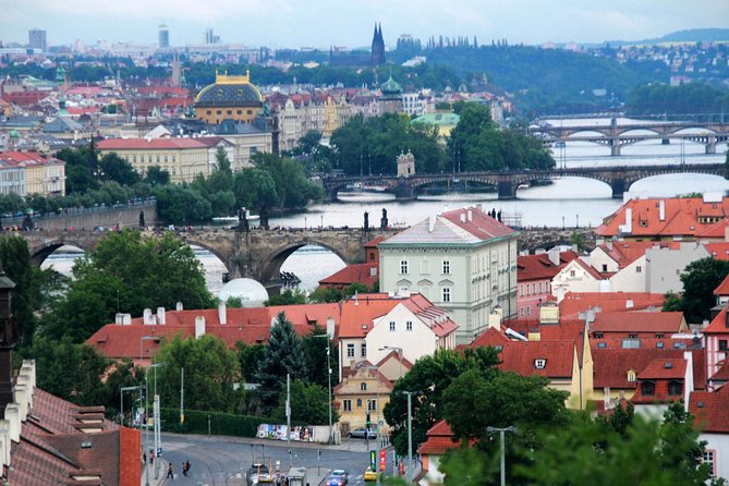 Prague Bike Tour - Stunning Viewpoints, Castle, City & Park - Letna Park and the Metronome: Prague from the high ground