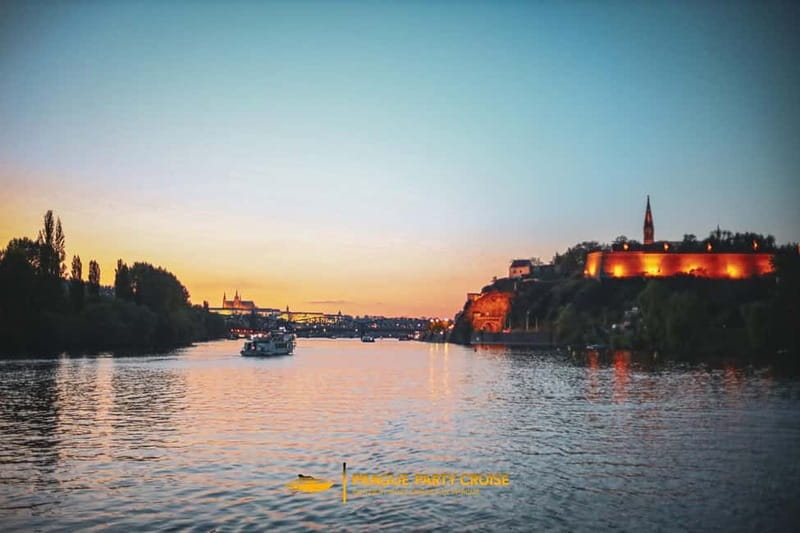 Prague : Boat Party with Afterparty at EPIC - A friendly way to meet people